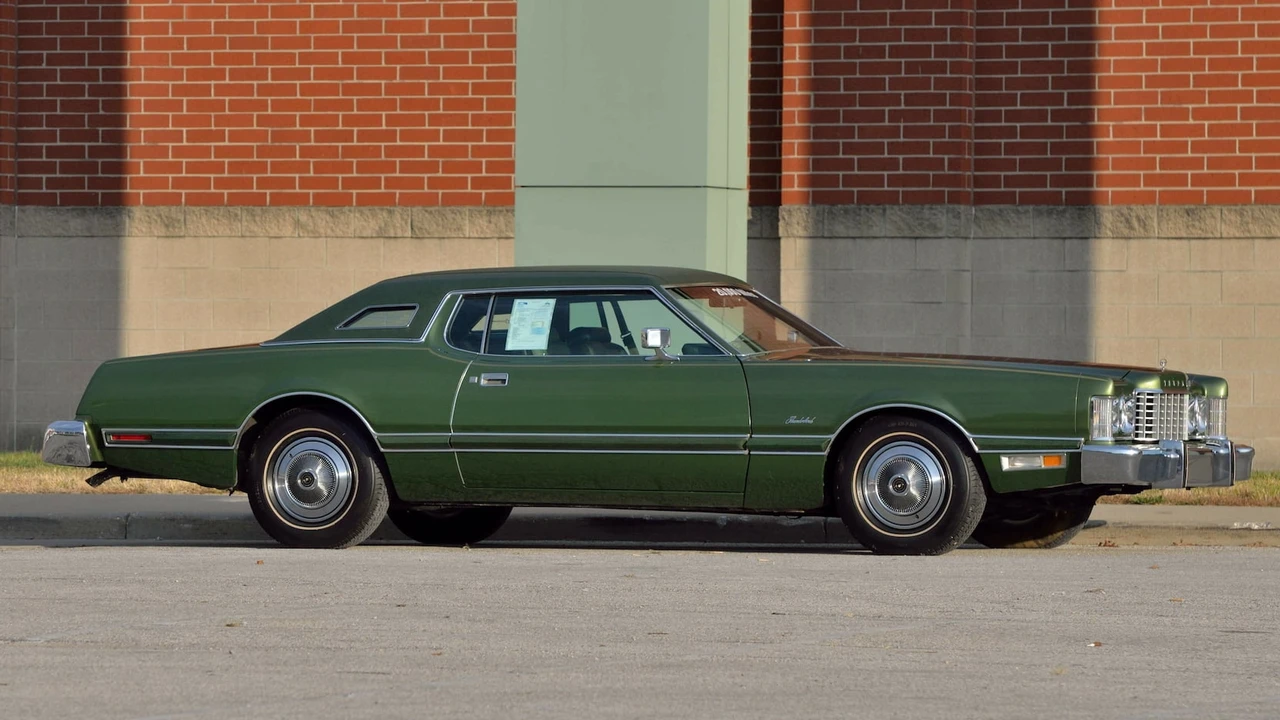 1974 Ford Thunderbird 6th Gen - Image 30 of 31