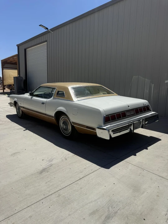 1974 Ford Thunderbird 6th Gen - Image 4 of 31