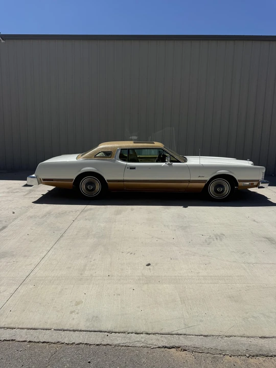 1974 Ford Thunderbird 6th Gen - Image 9 of 31