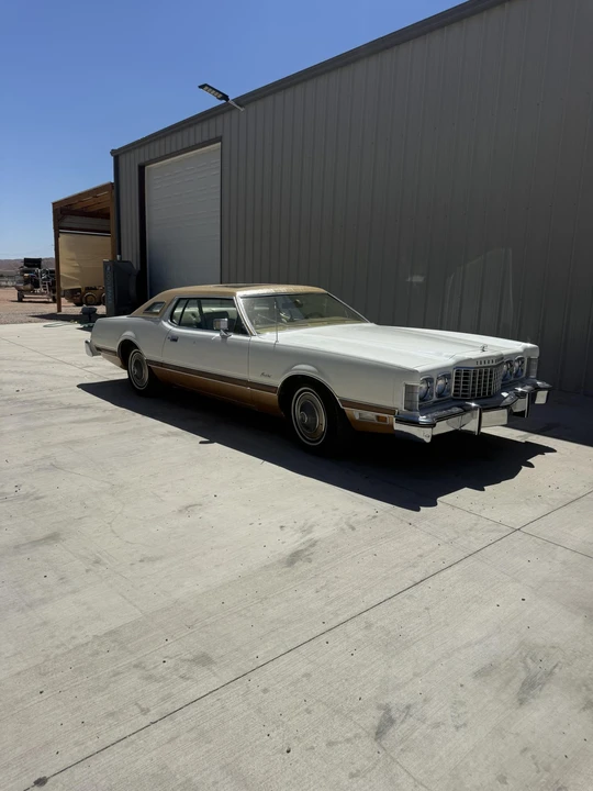 1974 Ford Thunderbird 6th Gen - Image 10 of 31