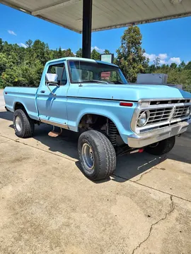 1974 Ford F100 4x4 4-Speed Short Bed