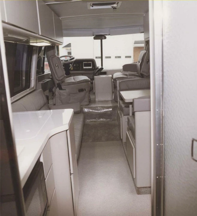 1974 GMC Motorhome - Image 4 of 5