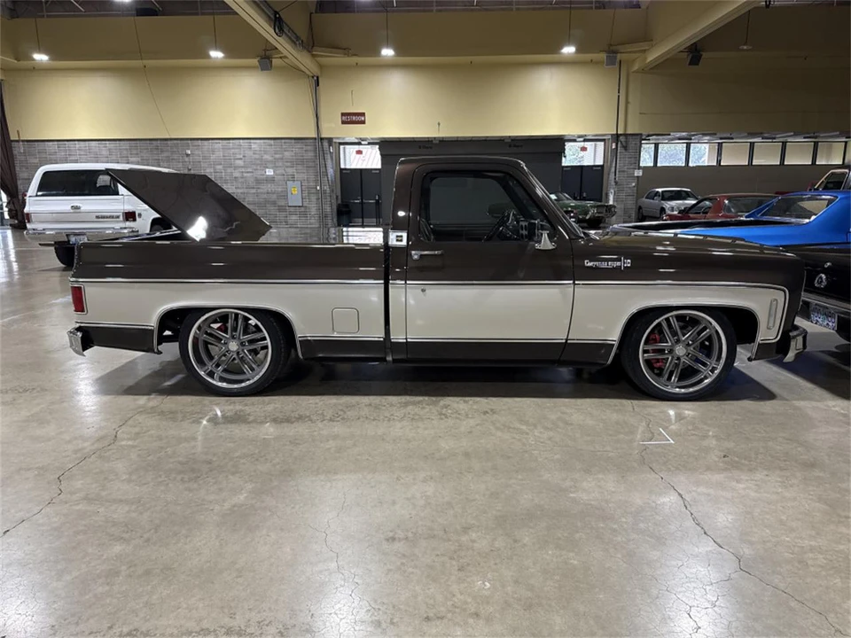 1974 GMC C/K 3rd Gen - Image 2 of 19