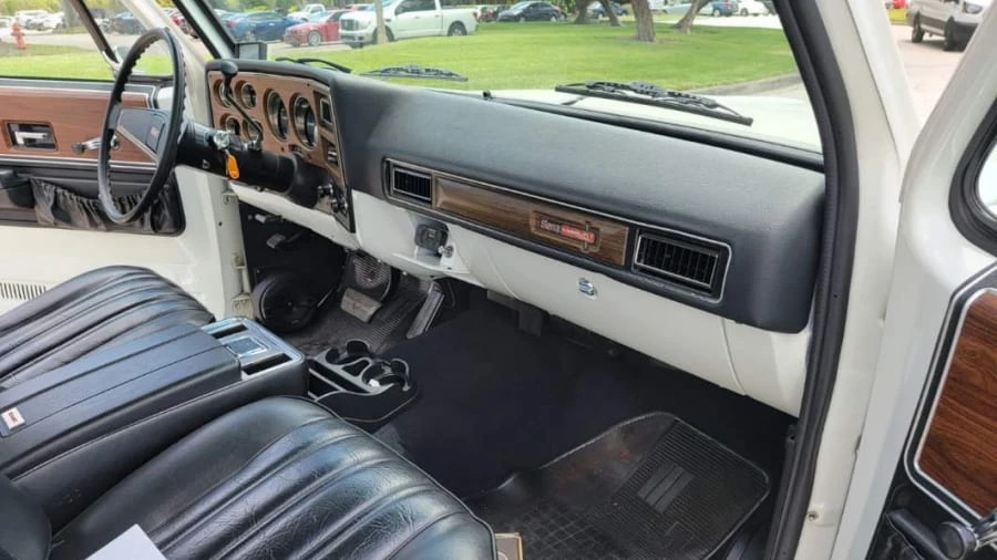 1974 GMC Jimmy 2nd Gen - Image 7 of 11