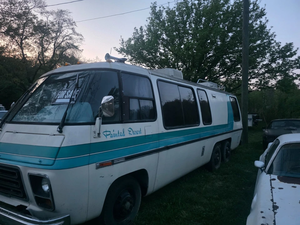 1974 GMC Motorhome - Image 2 of 20