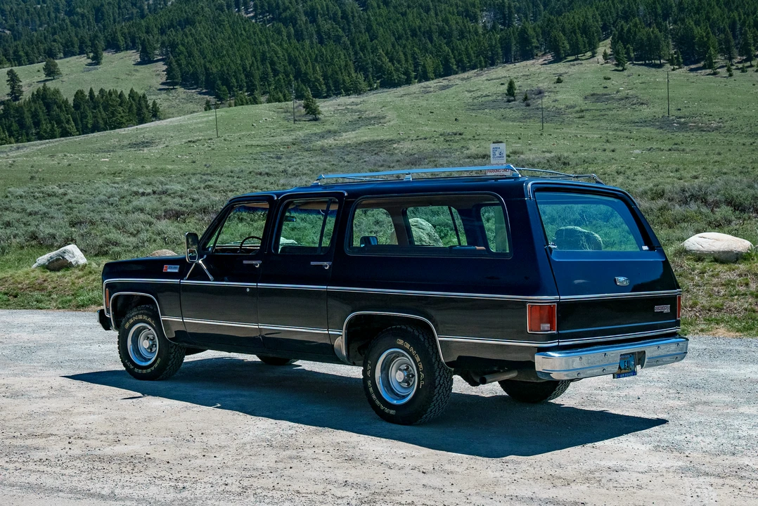 1974 GMC Suburban 7th Gen - Image 21 of 31