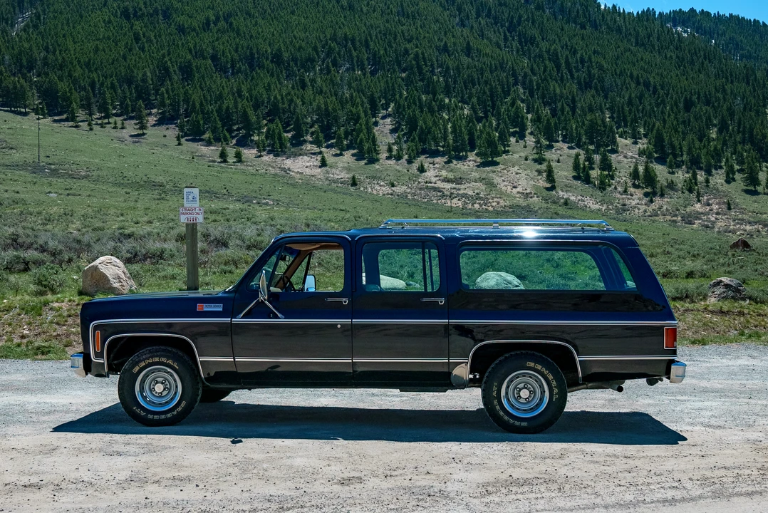 1974 GMC Suburban 7th Gen - Image 23 of 31