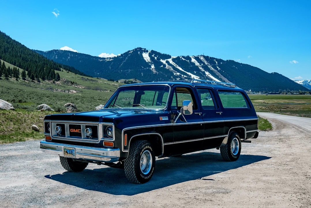 1974 GMC Suburban 7th Gen - Image 27 of 31