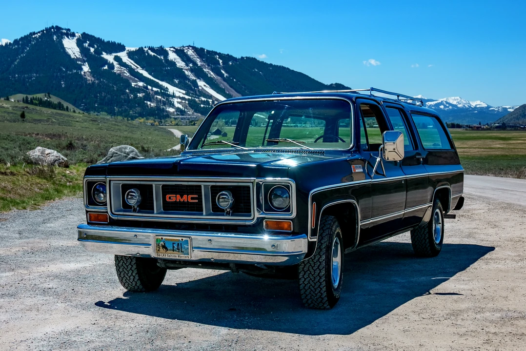 1974 GMC Suburban 7th Gen - Image 28 of 31