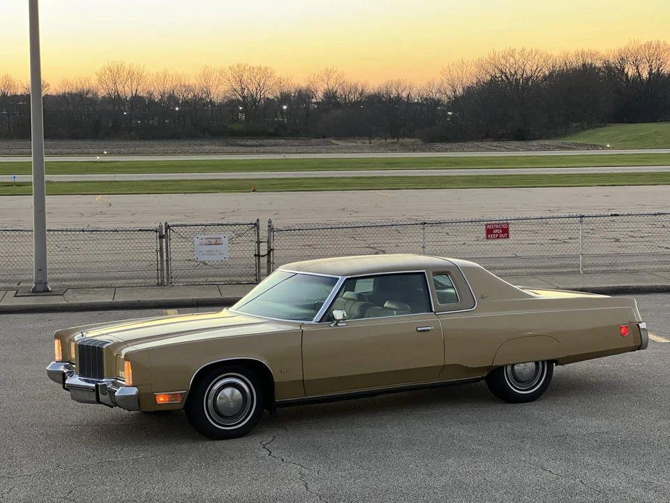 1974 Chrysler Imperial 3rd Gen - Image 9 of 31