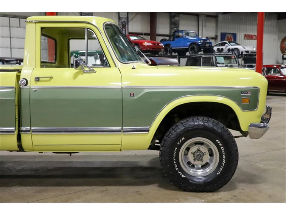 1974 International - Image 11 of 31