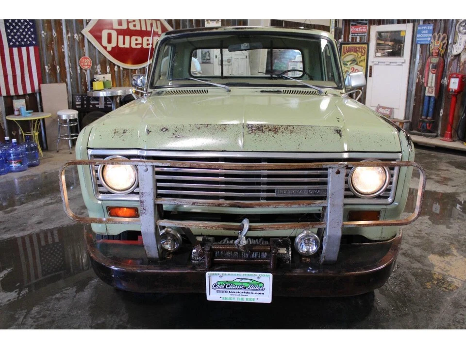 1974 International - Image 11 of 31