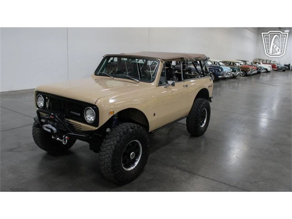 1974 International - Image 12 of 31