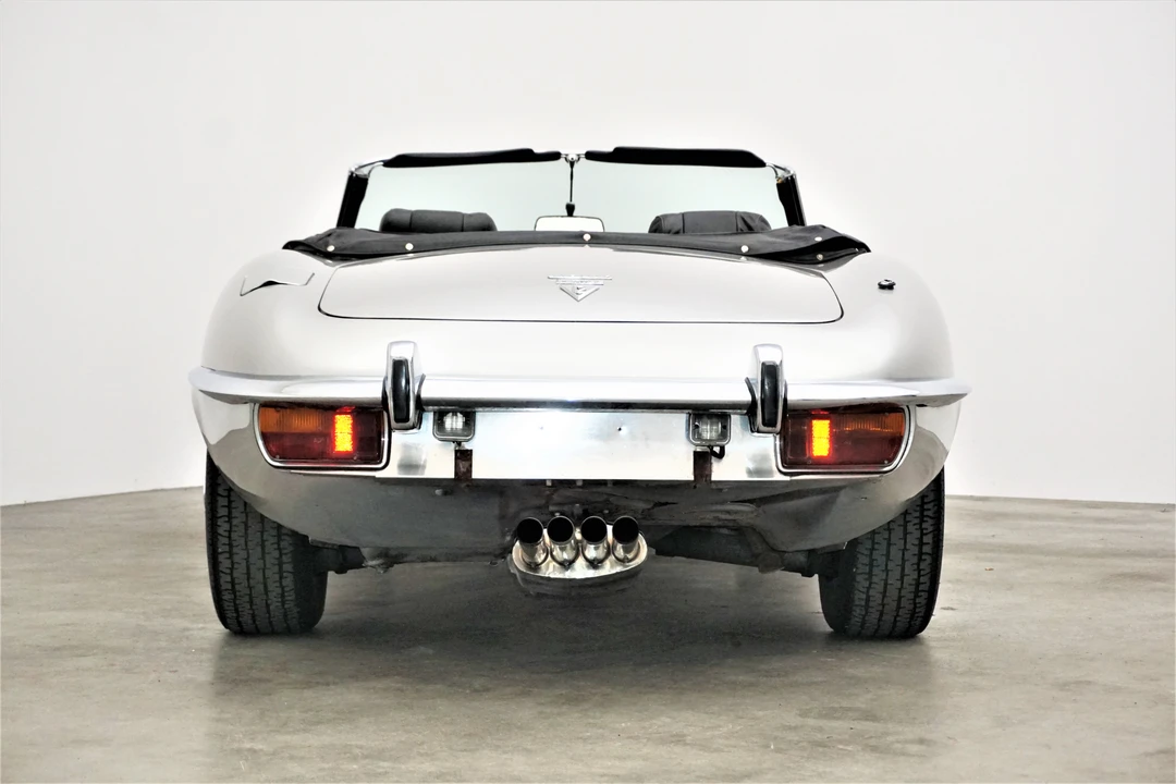 1974 Jaguar E-Type Series 3 V12 - Image 30 of 31