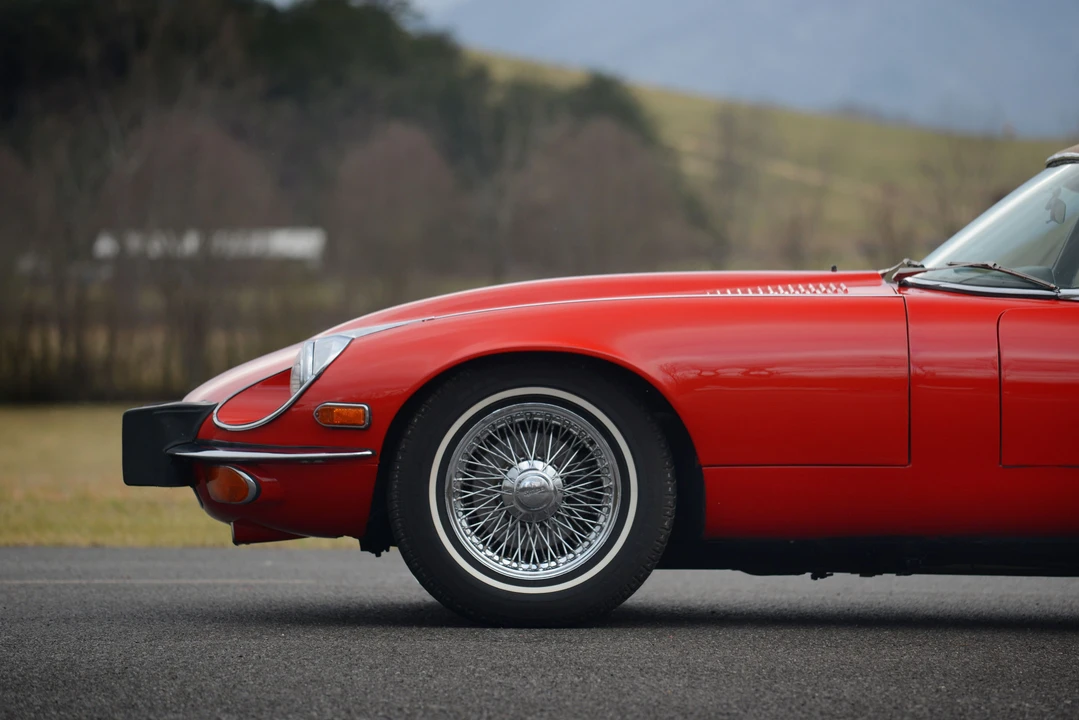 1974 Jaguar E-Type Series 3 V12 - Image 4 of 17
