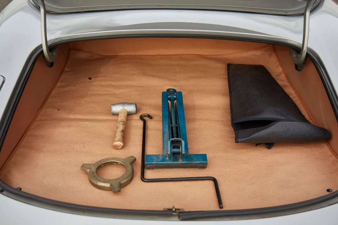 1974 Jaguar E-Type Series 3 V12 - Image 17 of 31
