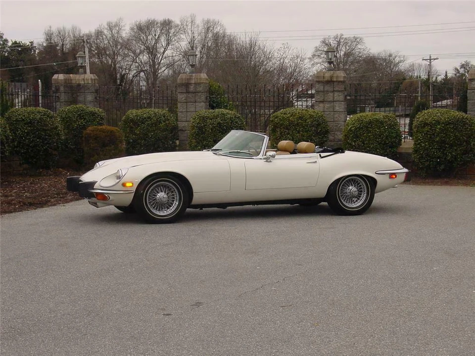 1974 Jaguar E-Type Series 3 V12 - Image 5 of 5
