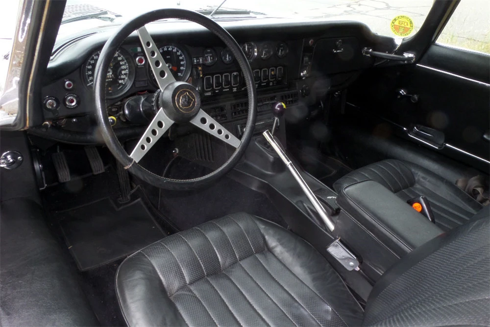 1974 Jaguar E-Type Series 3 V12 - Image 3 of 6