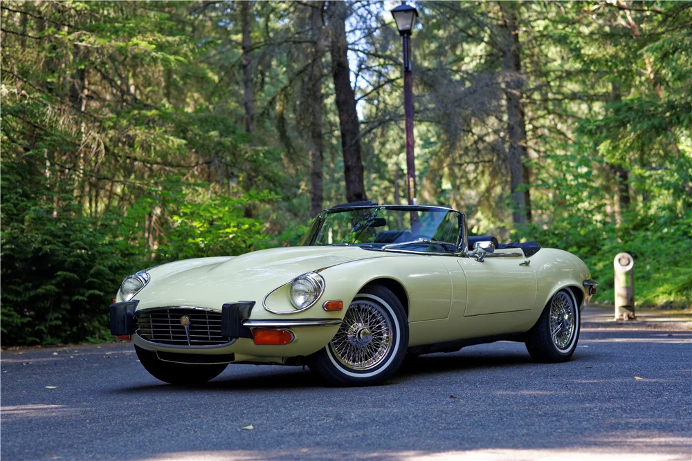 1974 Jaguar E-Type Series 3 V12 - Image 2 of 5