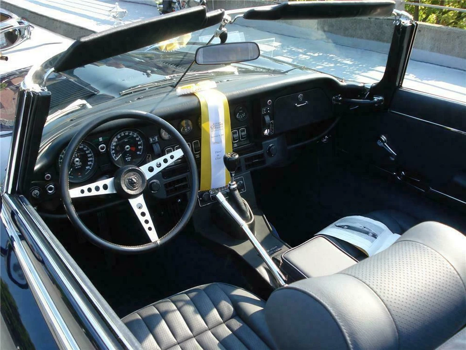 1974 Jaguar E-Type Series 3 V12 - Image 4 of 5