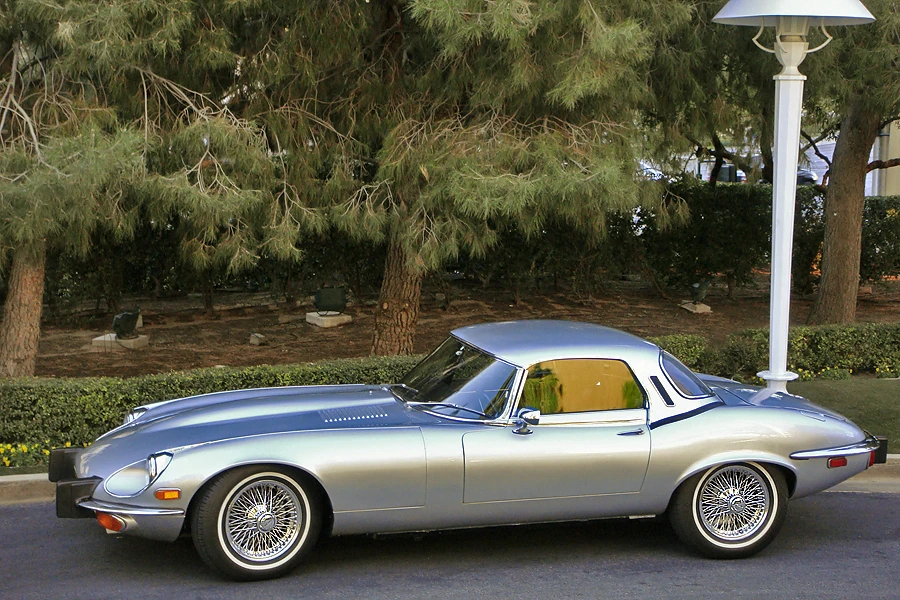 1974 Jaguar E-Type Series 3 V12 - Image 4 of 4