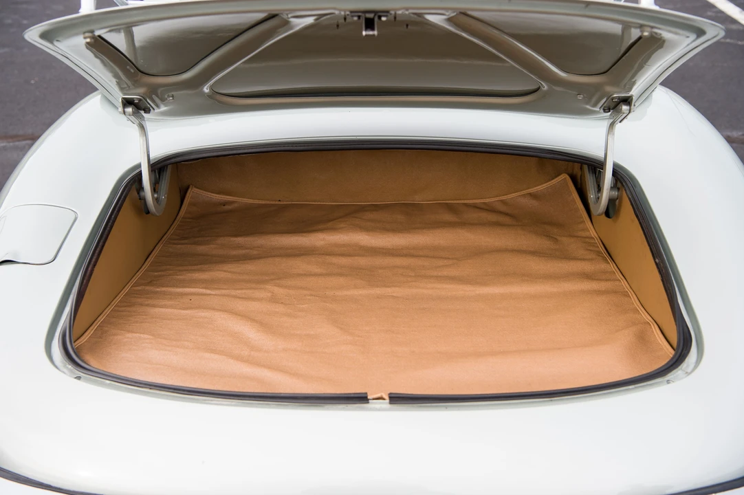 1974 Jaguar E-Type Series 3 V12 - Image 12 of 31