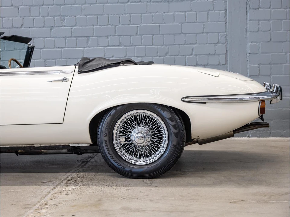 1974 Jaguar E-Type Series 3 V12 - Image 8 of 29