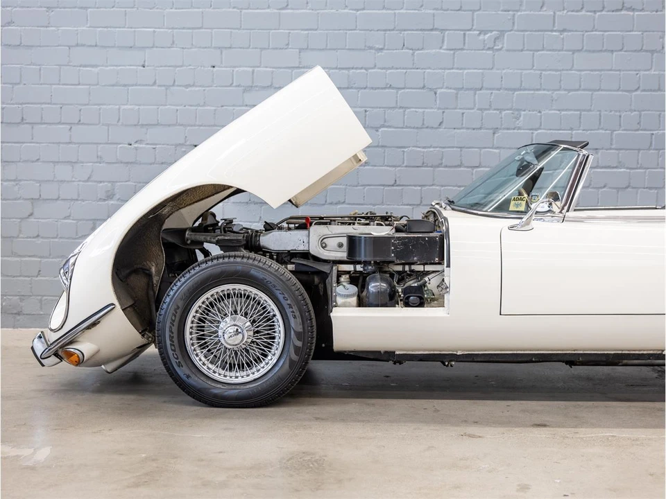 1974 Jaguar E-Type Series 3 V12 - Image 11 of 29