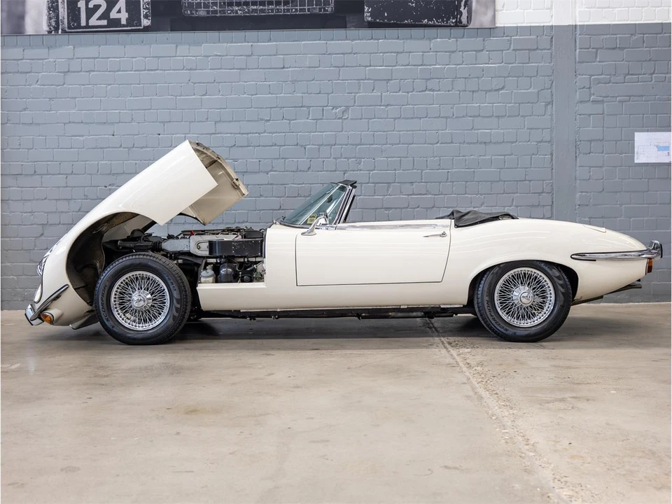 1974 Jaguar E-Type Series 3 V12 - Image 10 of 29