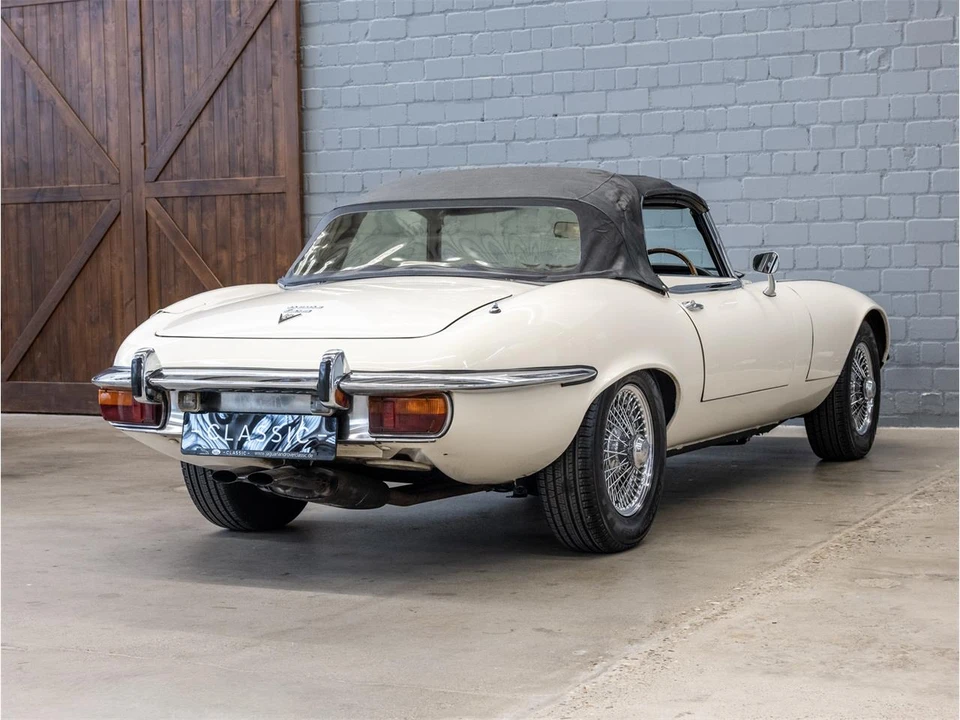 1974 Jaguar E-Type Series 3 V12 - Image 14 of 29