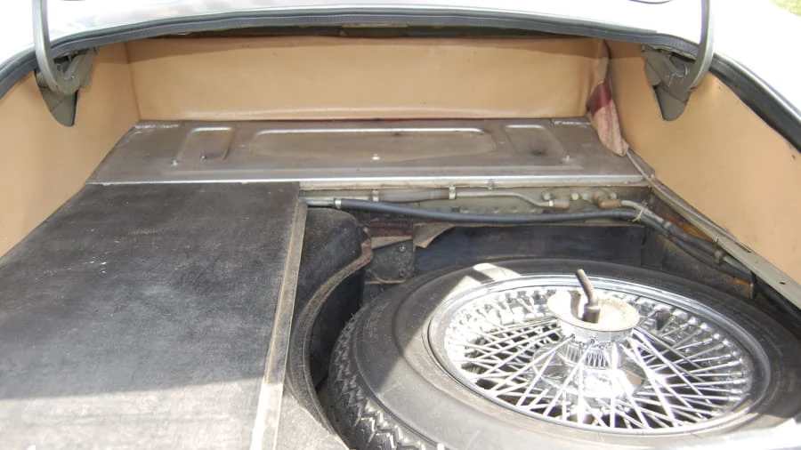 1974 Jaguar E-Type Series 3 V12 - Image 15 of 29