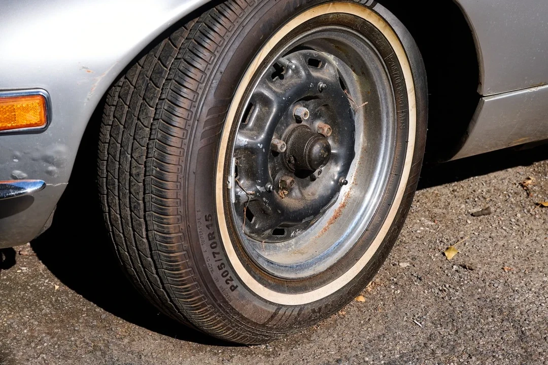 2026 Jaguar E-Type Series 3 V12 - Image 8 of 30