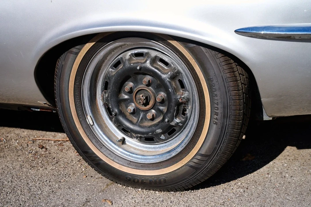 2026 Jaguar E-Type Series 3 V12 - Image 9 of 30
