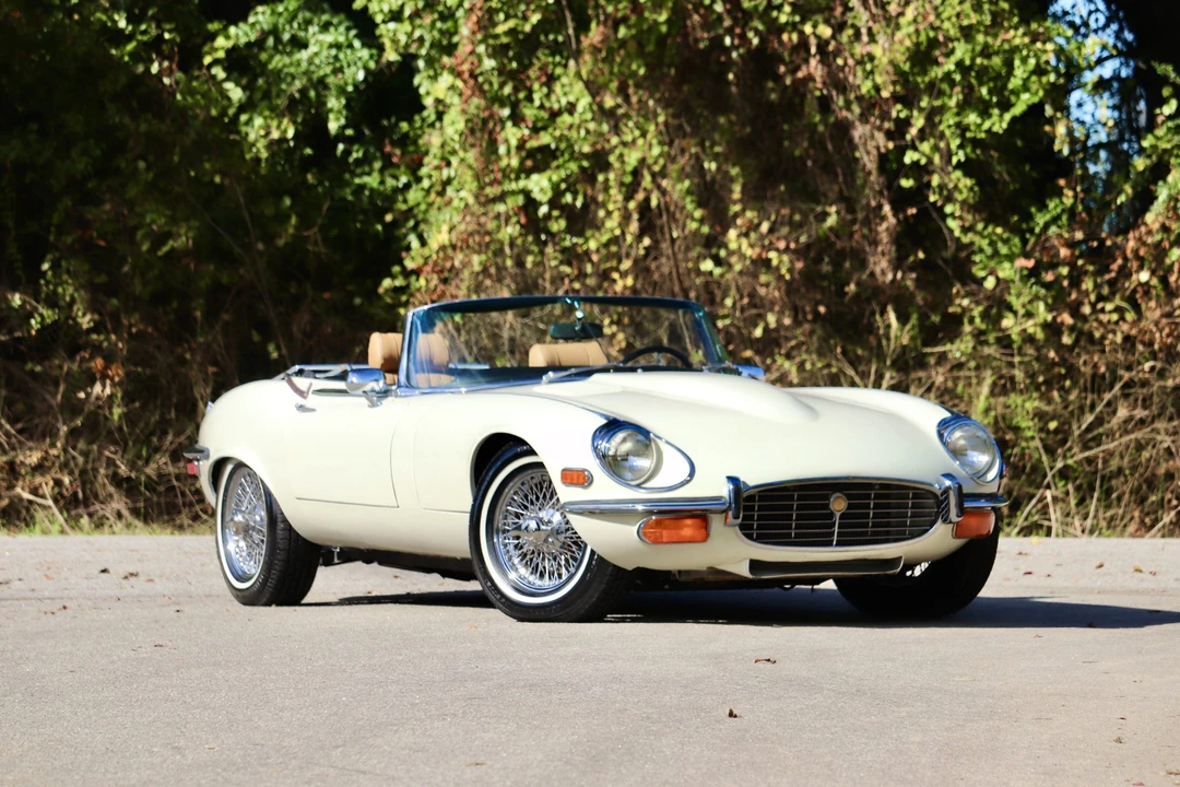 1974 Jaguar E-Type Series 3 V12 - Image 4 of 31