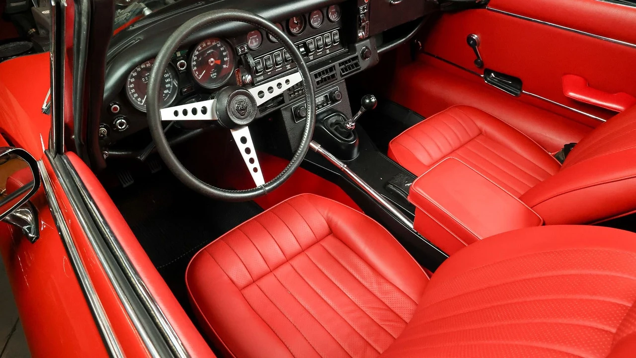 1974 Jaguar E-Type Series 3 V12 - Image 6 of 31