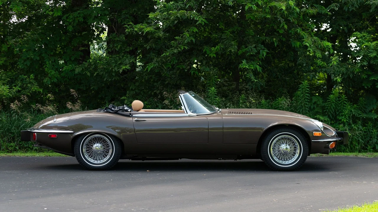 1974 Jaguar E-Type Series 3 V12 - Image 2 of 31