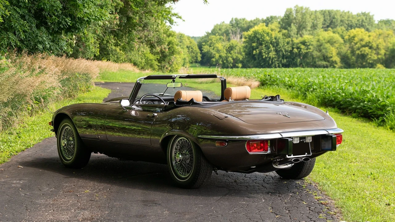 1974 Jaguar E-Type Series 3 V12 - Image 4 of 31