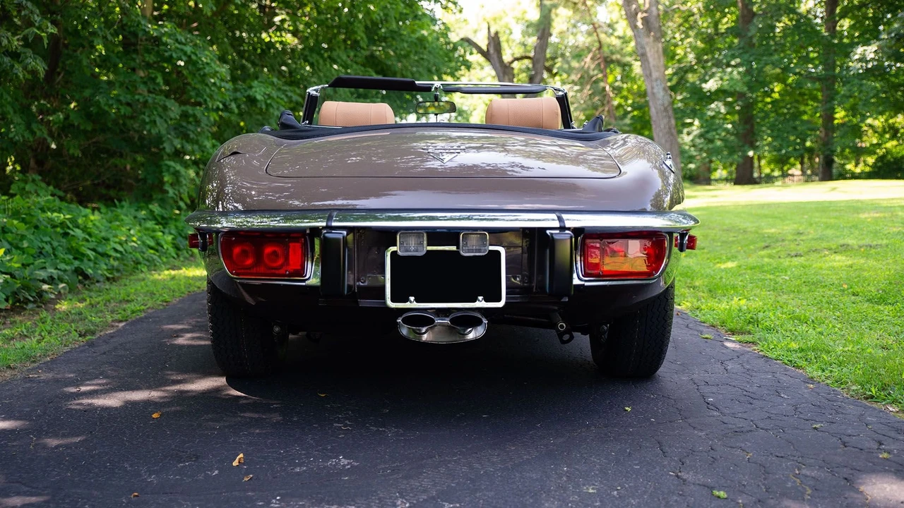 1974 Jaguar E-Type Series 3 V12 - Image 3 of 31