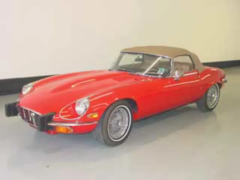 1974 Jaguar E-Type Series 3 V12 - Image 2 of 2