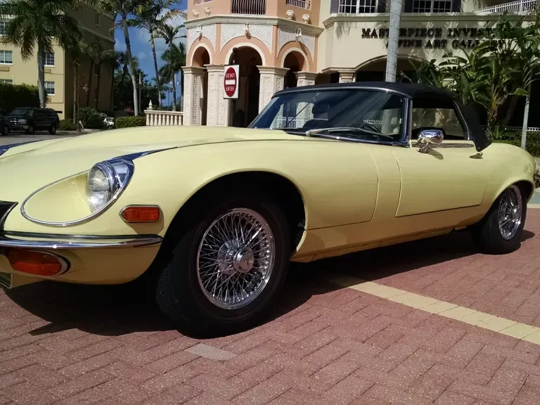 1974 Jaguar E-Type Series 3 V12 - Image 2 of 2