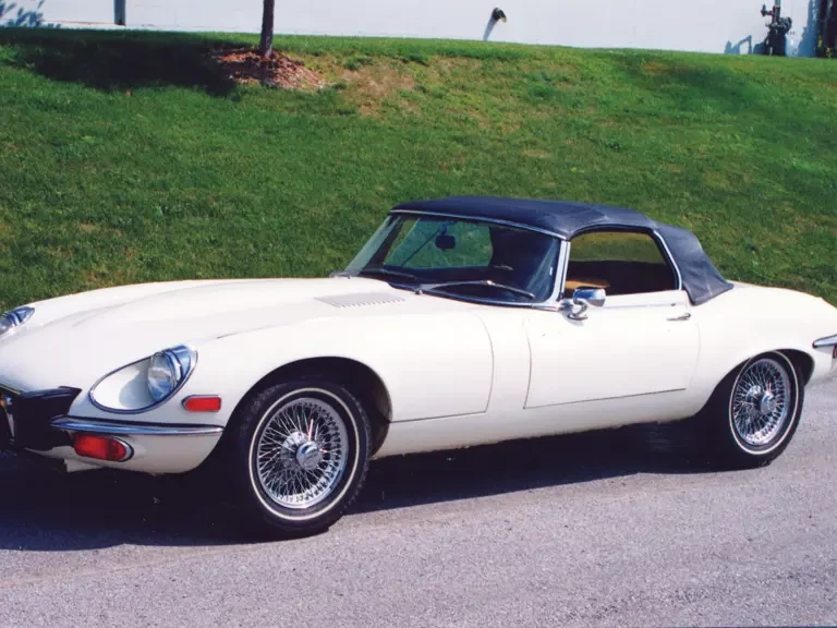 1974 Jaguar E-Type Series 3 V12 - Image 2 of 2