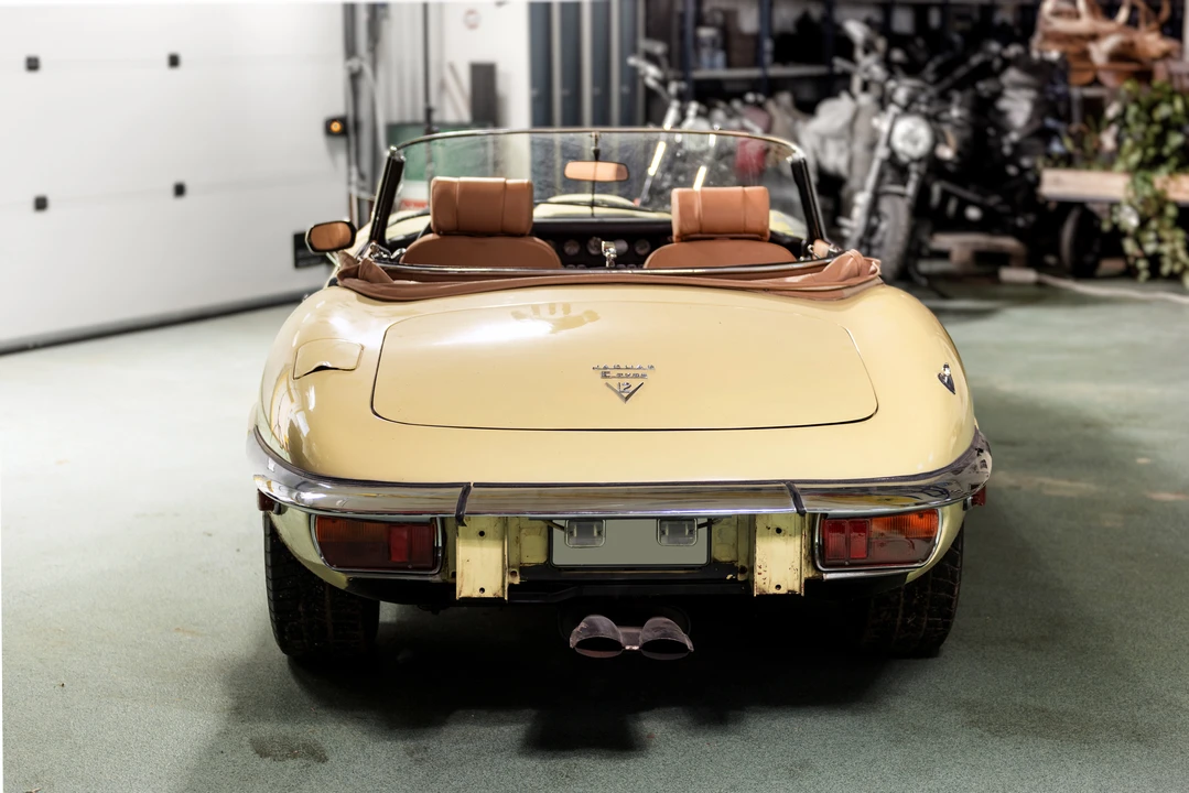 1974 Jaguar E-Type Series 3 V12 - Image 5 of 31