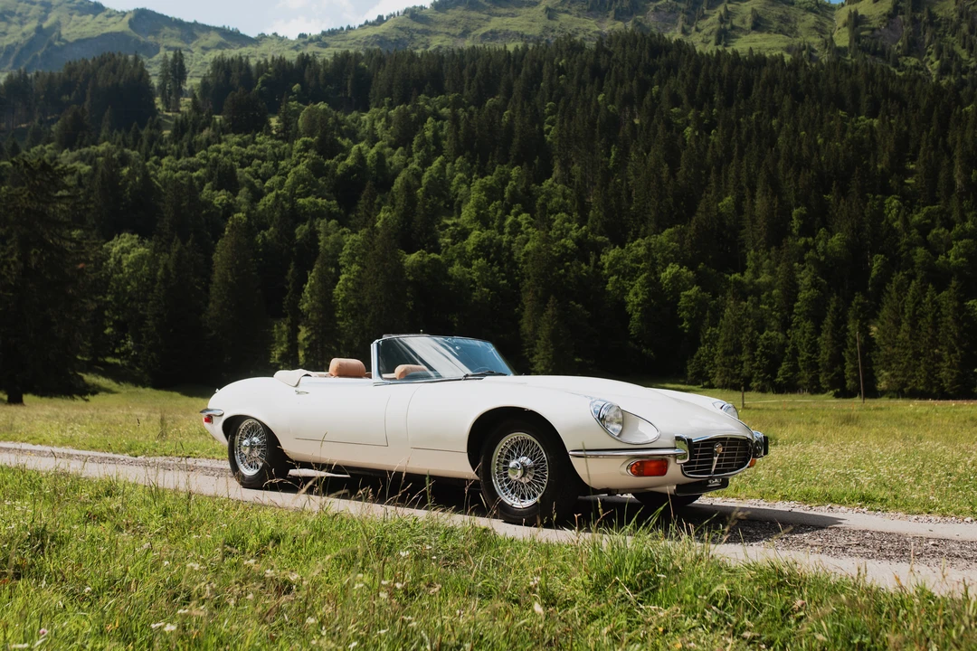 1974 Jaguar E-Type Series 3 V12 - Image 3 of 31