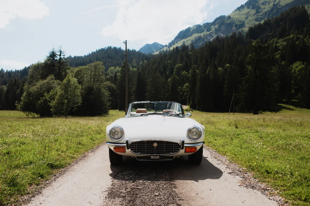 1974 Jaguar E-Type Series 3 V12 - Image 2 of 31