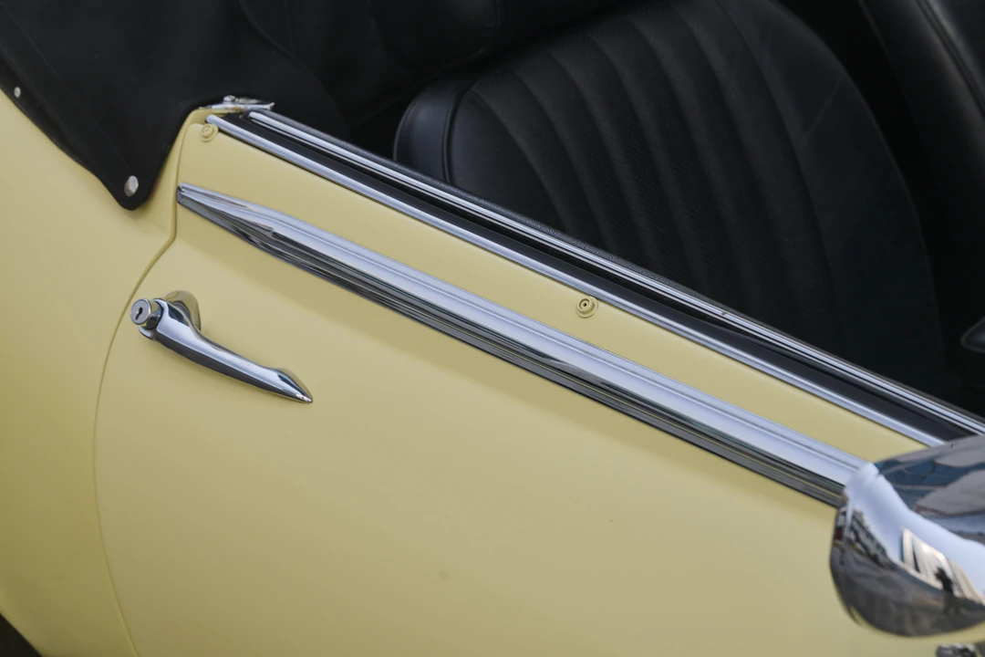 1974 Jaguar E-Type Series 3 V12 - Image 28 of 31