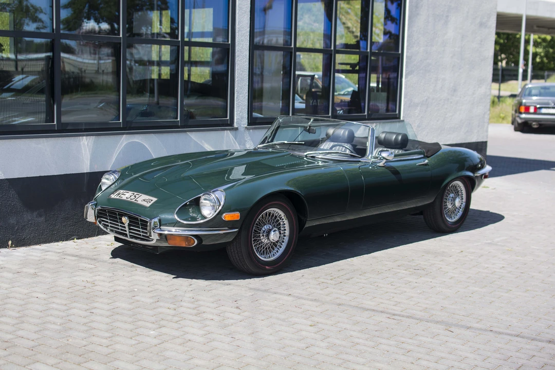 1974 Jaguar E-Type Series 3 V12 - Image 2 of 31