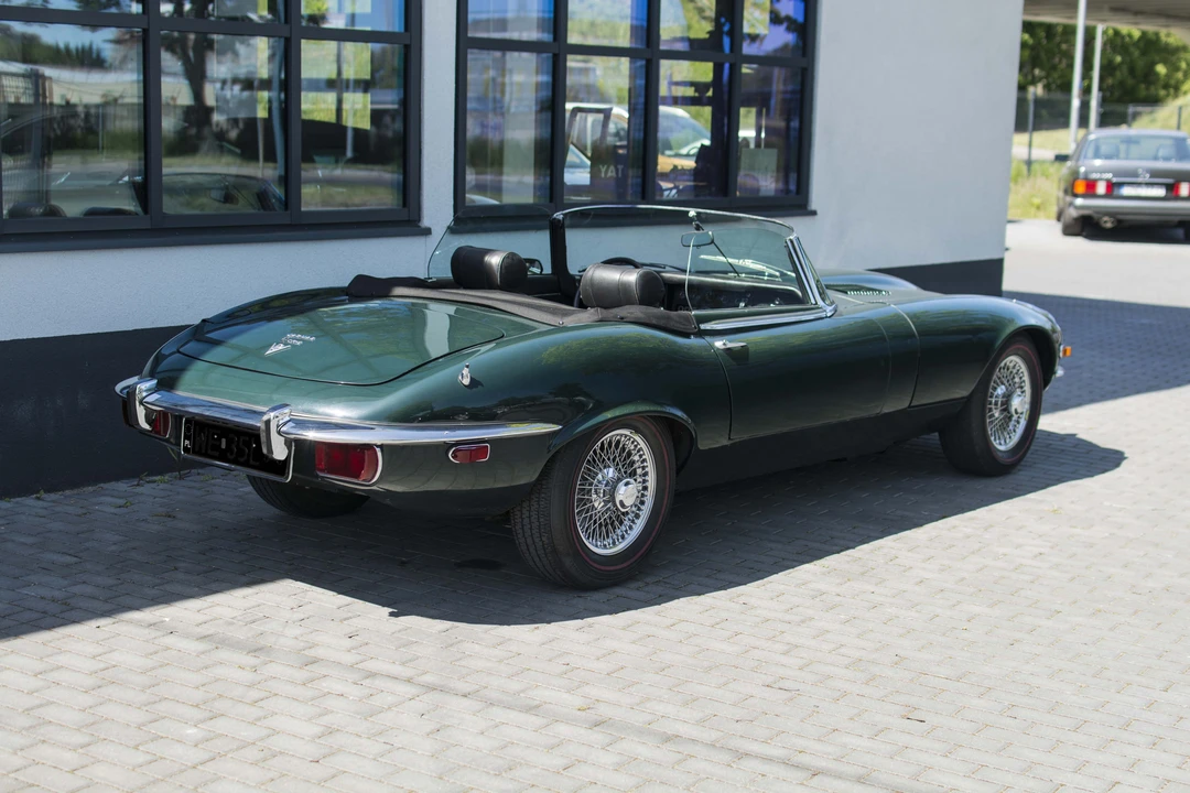 1974 Jaguar E-Type Series 3 V12 - Image 8 of 31