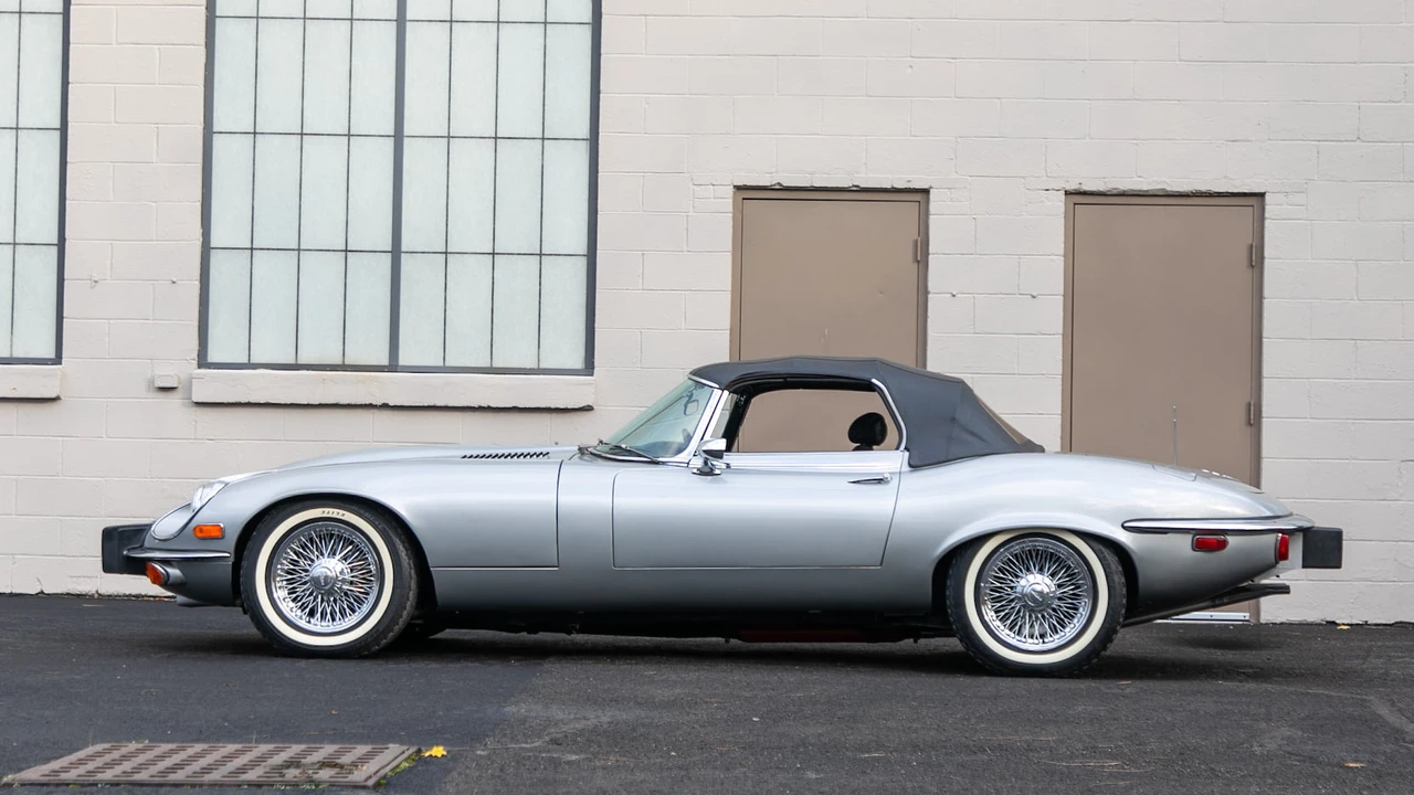 1974 Jaguar E-Type Series 3 V12 - Image 2 of 15