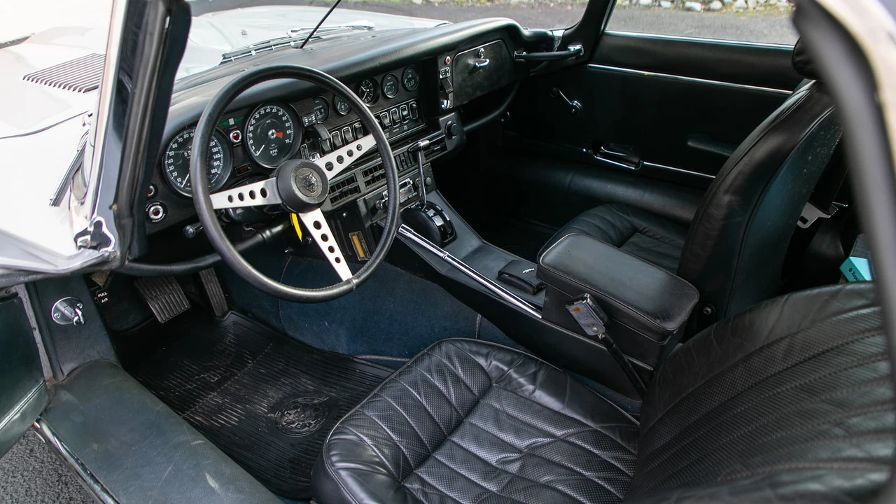 1974 Jaguar E-Type Series 3 V12 - Image 4 of 15