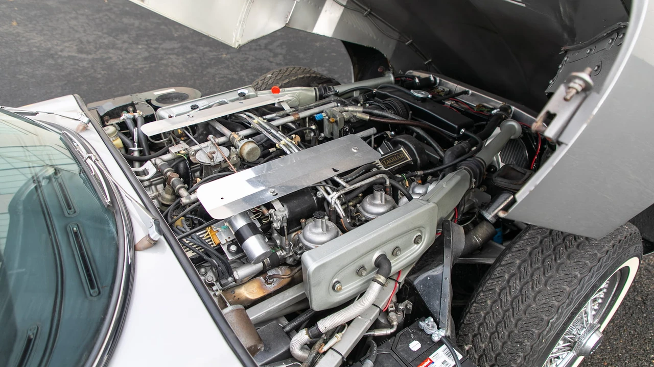 1974 Jaguar E-Type Series 3 V12 - Image 6 of 15